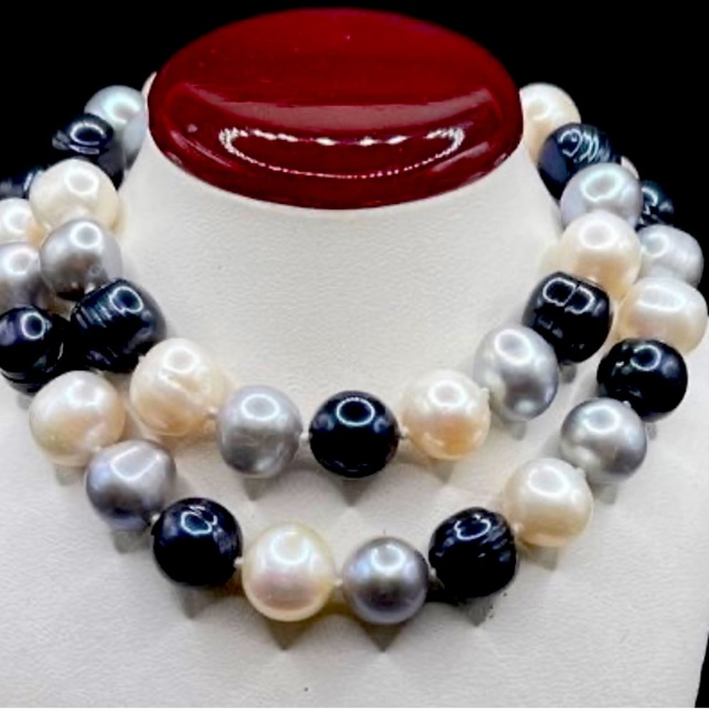 Big, Beautiful, Tri-color, Genuine, Tuxedo, Pearl Necklace